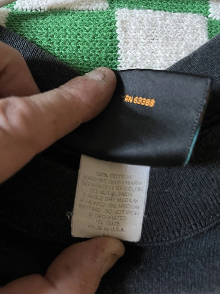 80s - 90s Chicago Bulls Embroidered T-Shirt M  - Image 4 of 4