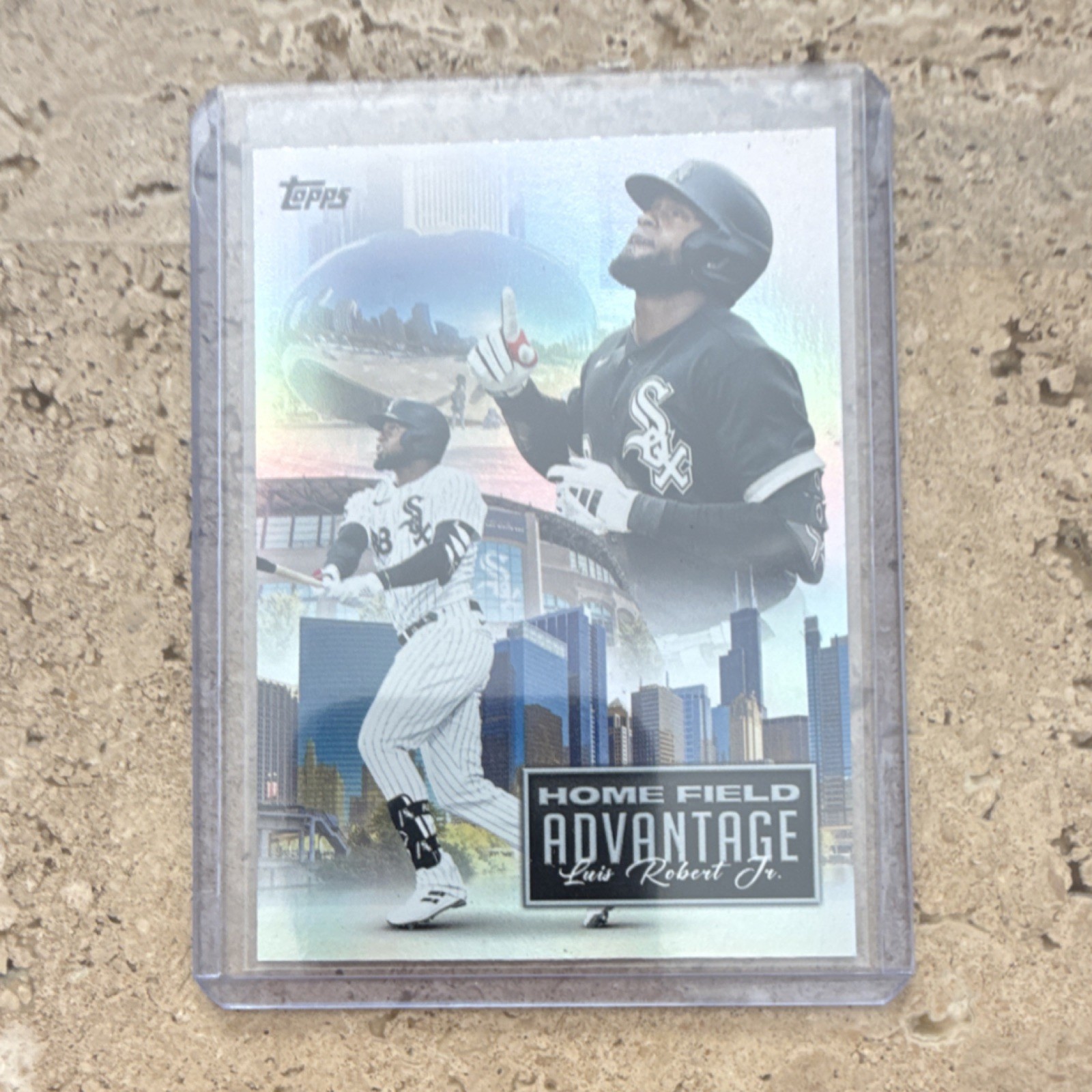 Topps 2024 Update Series Home Field Advantage HFA-40 Luis Robert Jr. White Sox