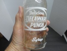DELAWARE PUNCH S0DA FOUNTAIN SYRUP  1 QUART GLASS BOTTLE PAINTED LABELS
