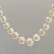 Akoya PEARL NECKLACE 10k White Gold VTG Graduated Strand Ivory Luster AAA 17”