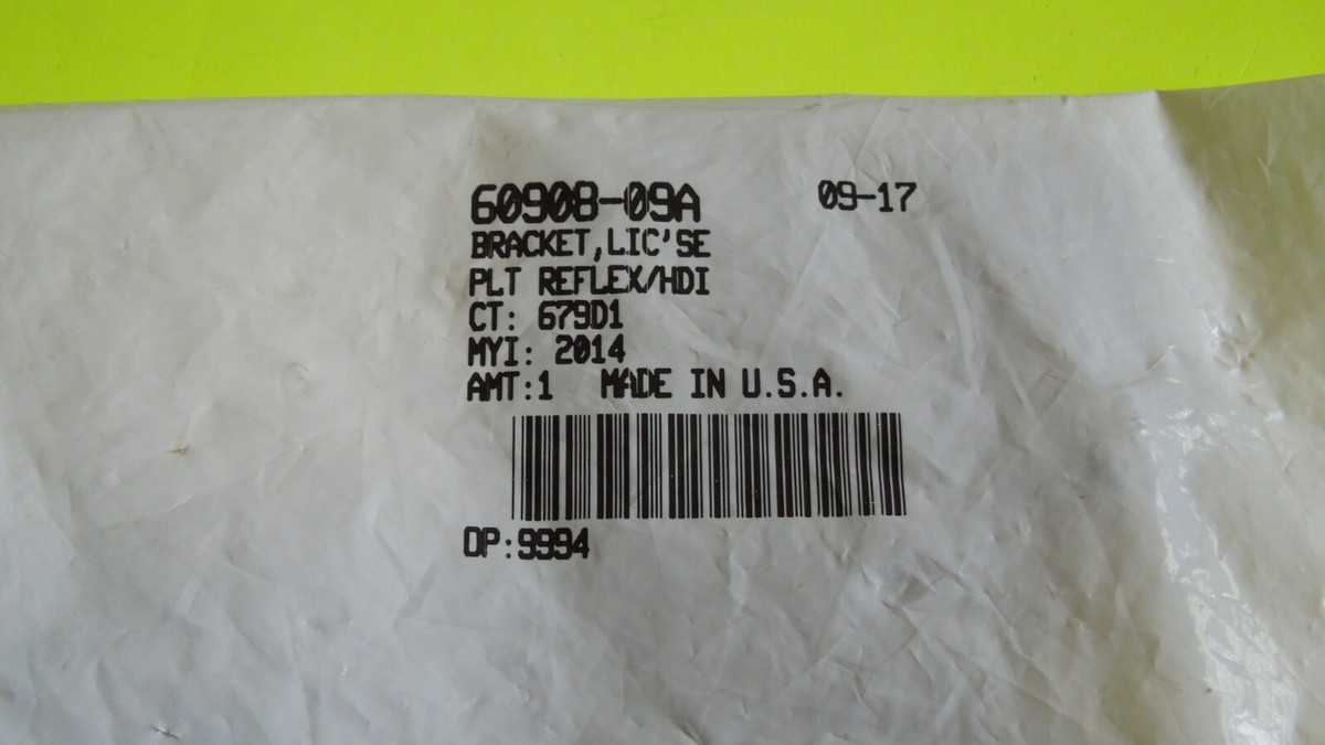 1 NOS OEM Harley Davidson License Plate Reflector Bracket P/N