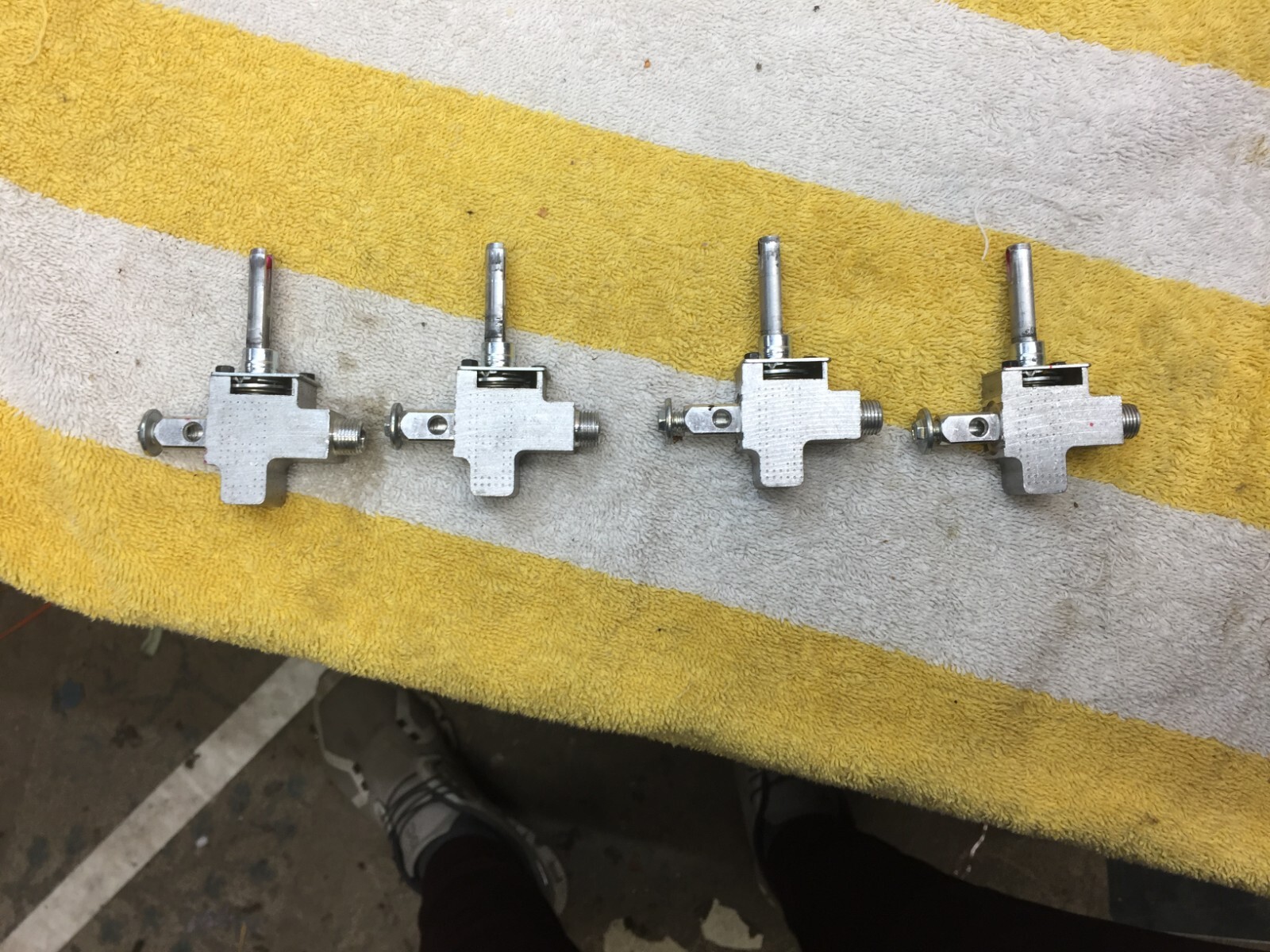 Whirlpool Oven Range Burner Valve Set 9753044 W10491986 9753614-image