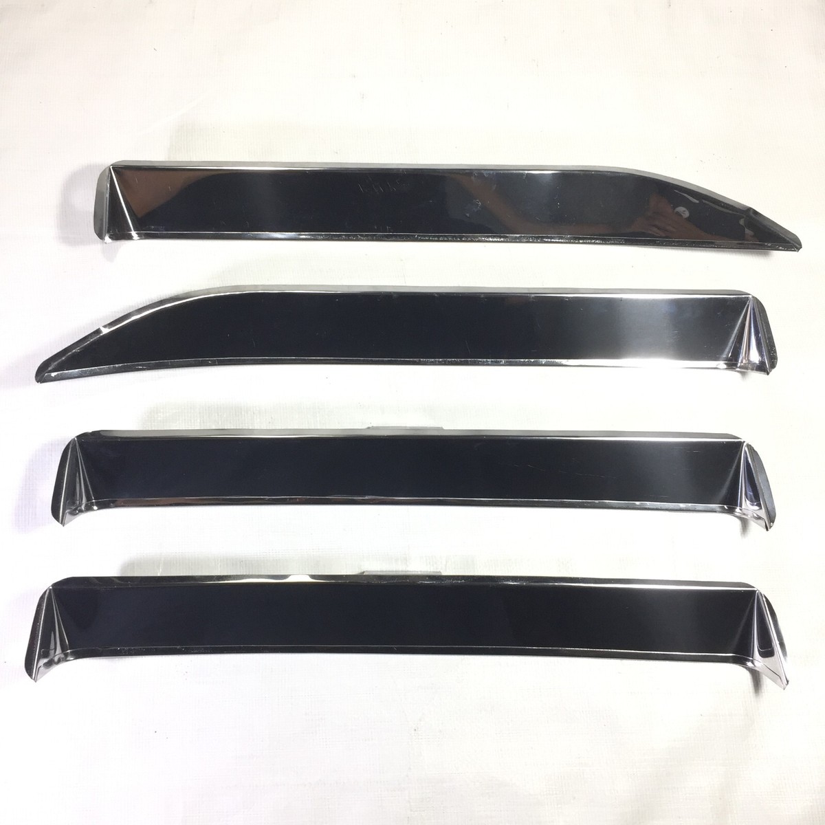 Rain Sun Visor windshield Guard Chrome For Toyota Corolla KE70 DX
