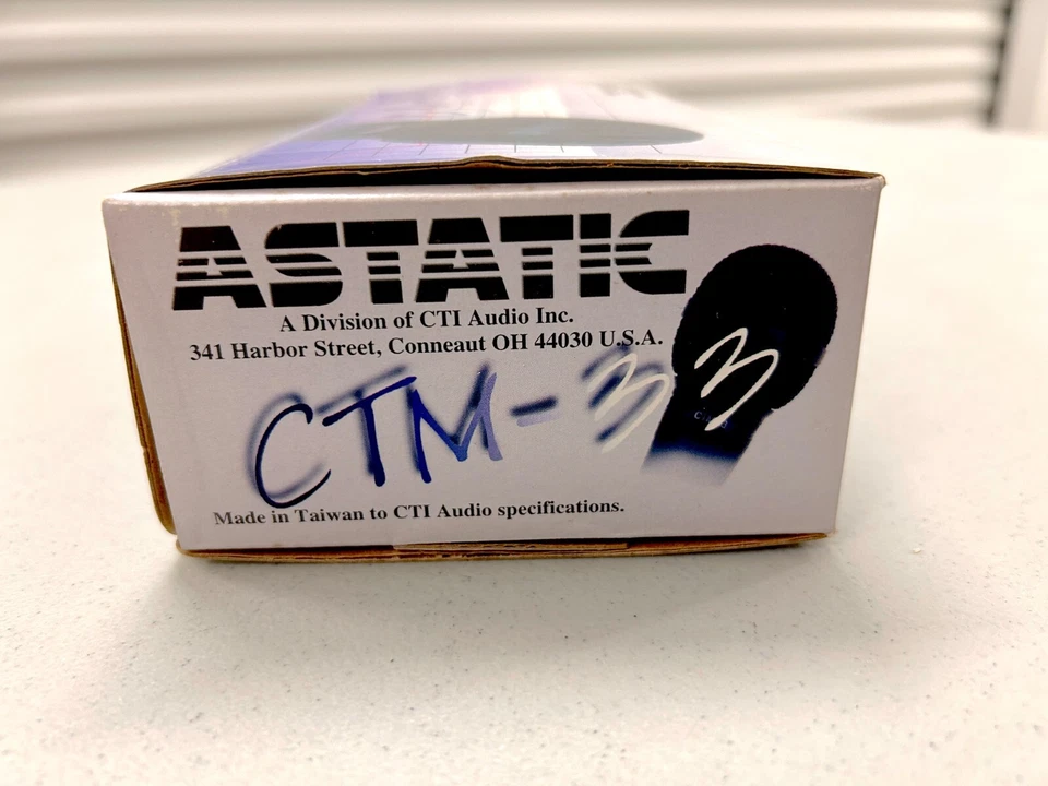 Astatic CTM-33 Handheld Cardioid Dynamic Mic with Switch - Image 4 of 4