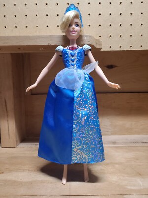 バービー。シンデレラです❤ Disney Princess Cinderella Mattel Barbie Light Up 2013. Fast