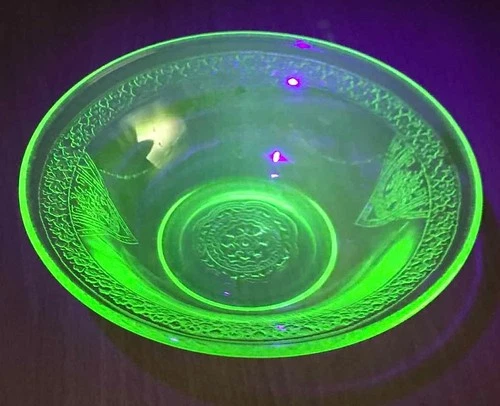Vintage Uranium Glass Federal Glass Georgian Lovebirds Bowl Made in USA 1930's