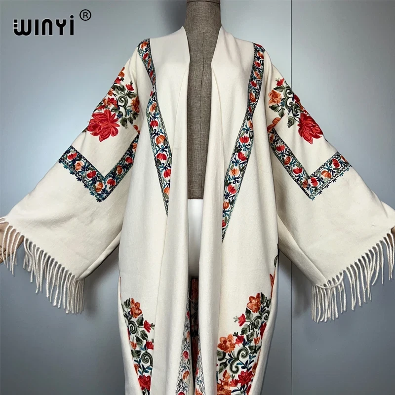 Invierno Mujeres Borla Bordado Abrigo Largo Bata Suelta Mujer Grueso Cálido Cárdigan Mi Foto 2 de 4