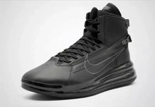 nike saturn 720 black