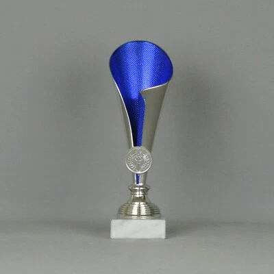 HR POKALE Pokal / 20 cm / blau silber / mit Gravur + Emblem / kompl. MONTIERT