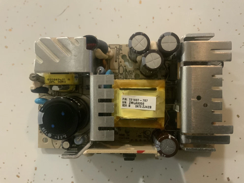 Artesyn Embedded power NLP65-7629 ac/dc converter 5v , 12v 65w - Image 2 of 4