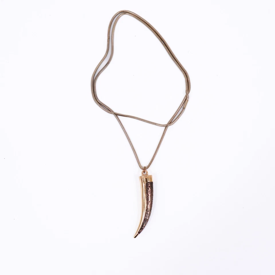 Collar Colgante Vince Camuto Tono Dorado Cuerno de Diente Marrón Negro Cadena Serpentina Foto 2 de 4