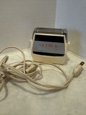 Vintage Schick Custom Comfort Control Electric Razor. Works.