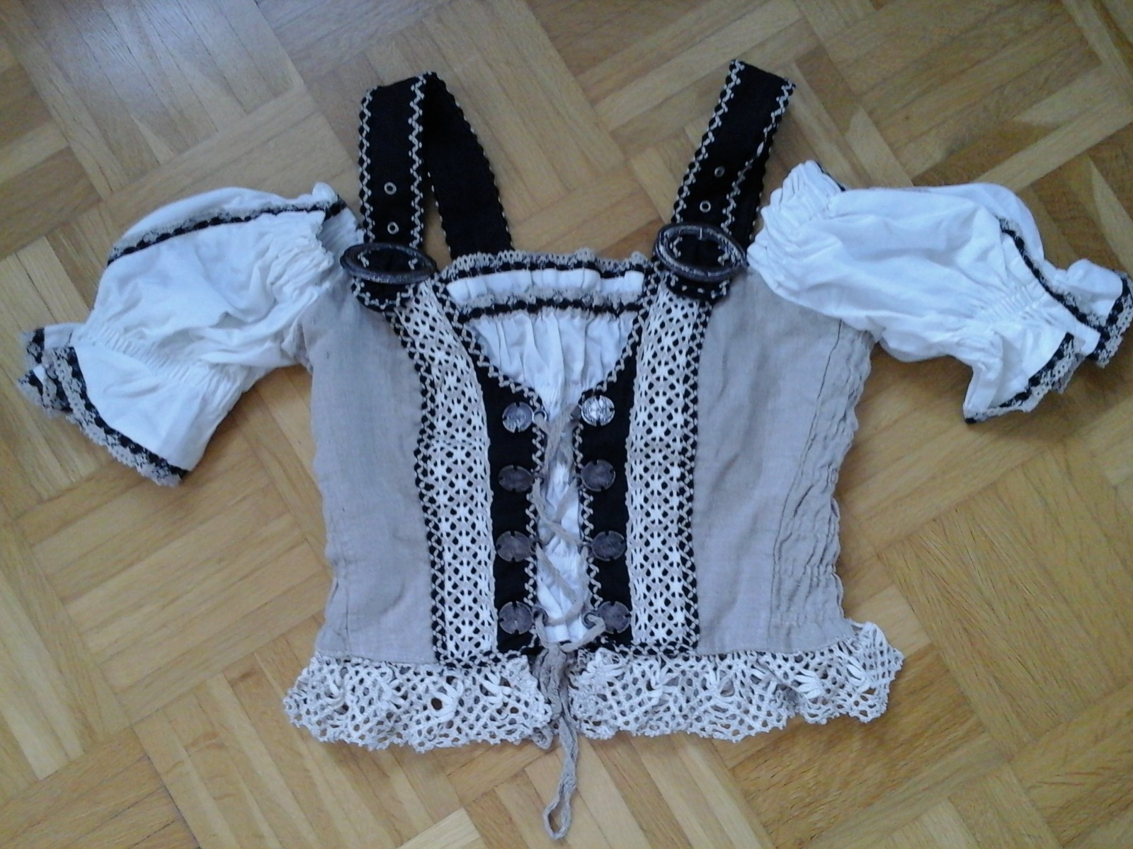 Bild 1 von 8