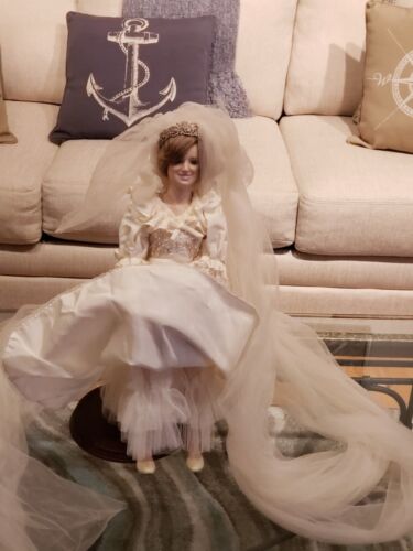 danbury mint princess diana wedding doll - Picture 3 of 4