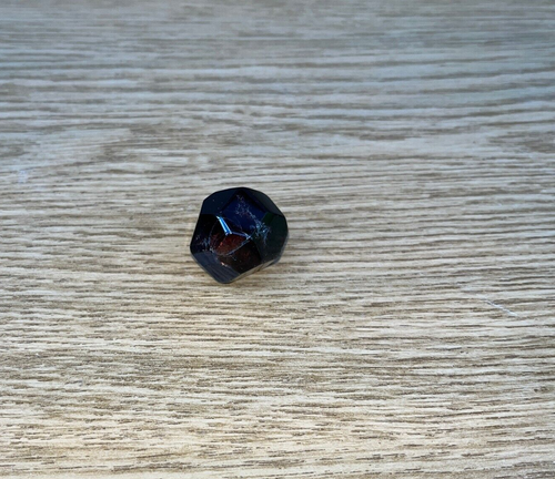 Garnet Crystal - 第 7/13 張圖片