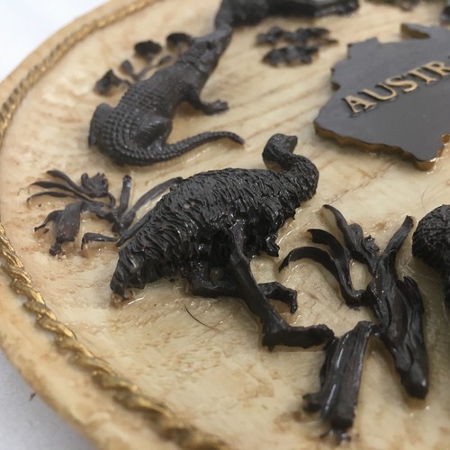 Australian Culture Animals Resin 3D Wooden look Souvenir Plate Vintage - Picture 18 of 20