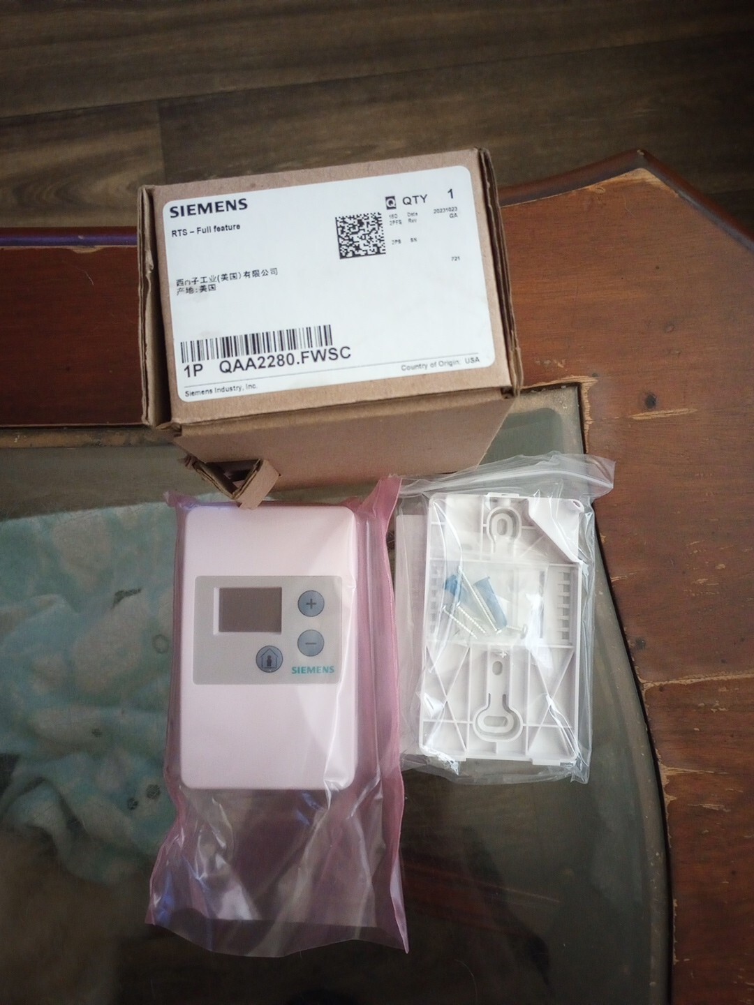 Siemens 1P QAA2280.FWSC Air Temperature Sensor New in Box eBay