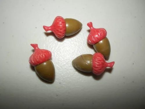 Sneaky Snacky Squirrel Game Replacement Part lot of 4 Red Acorns Educational