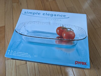 Pyrex Simple Elegance 2.5 qt Rectangular Serving Dish - New Unopened Box