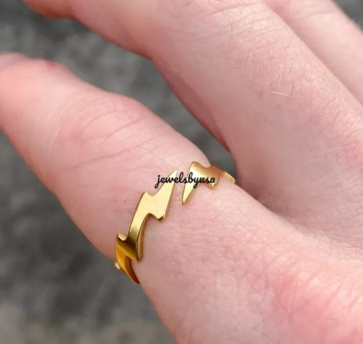 Casual Wear Solid Metal Men s Lightning Bolt Ring 14k Yellow Gold