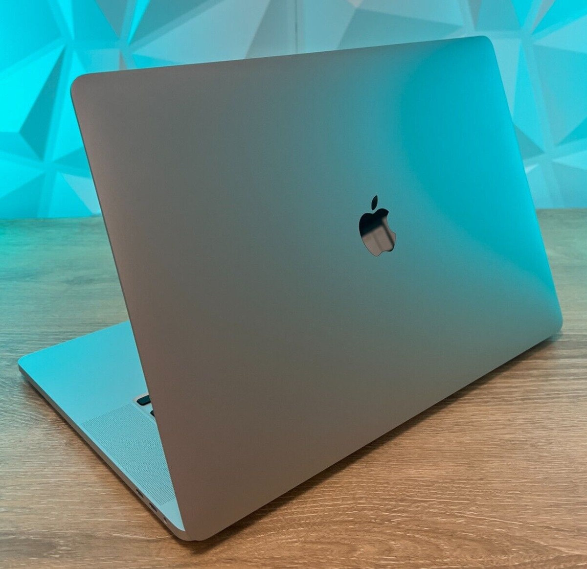 OPEN BOX* Apple MacBook Pro 16 OPEN BOX* Apple MacBook Pro 16