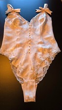 Vtg Victoria's Secret Elegant Cream-Colored Teddy w/Zippered Back Bows Lace Sz M