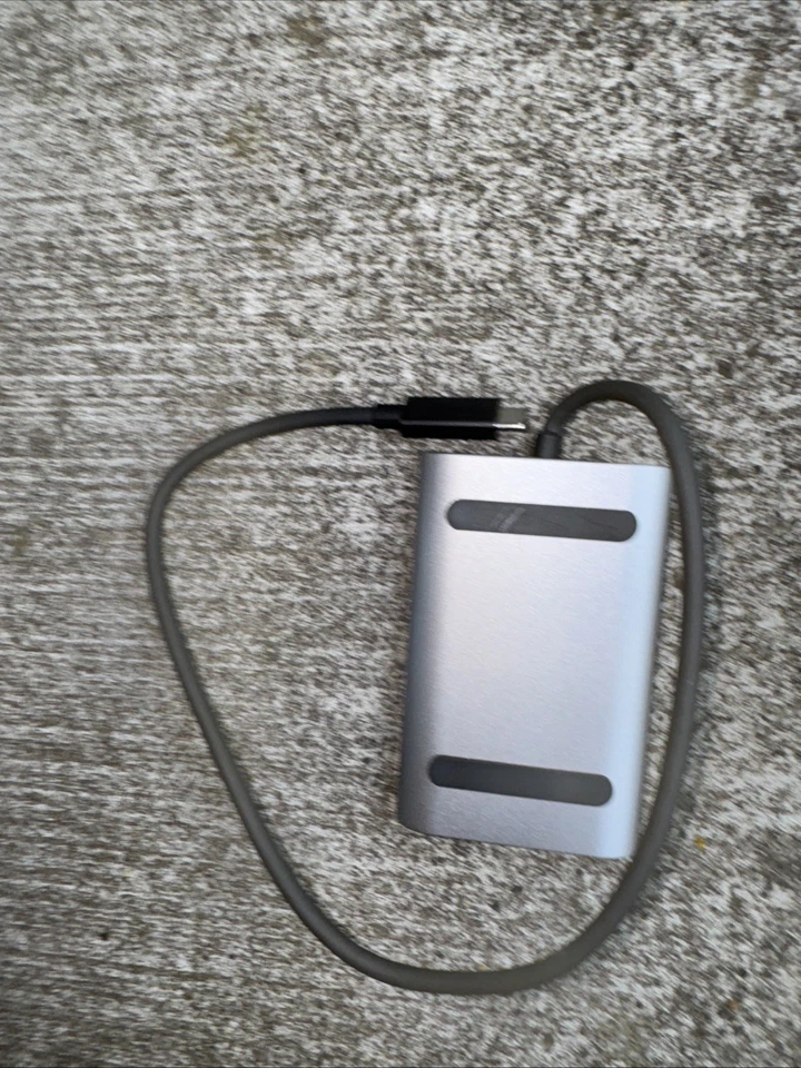 StarTech Thunderbolt 3 to Dual DisplayPort Adapter - Image 2 of 4