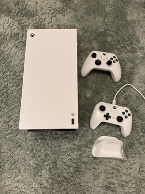 Xbox Series X 1TB Robot White 2 Controller 8BitDo