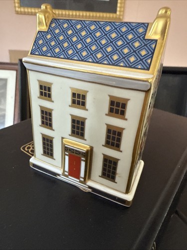 ROYAL CROWN DERBY Georgian Townhouse. 2001 Collectible Series . Hand painted - Imagen 2 de 15