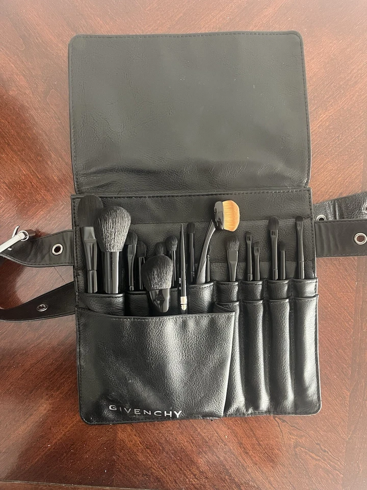 GIVENCHY 18 X Cepillos Profesionales Rostro Ojos Cepillo Cinturón Set Kit con Licuadora NUEVO Foto 3 de 4