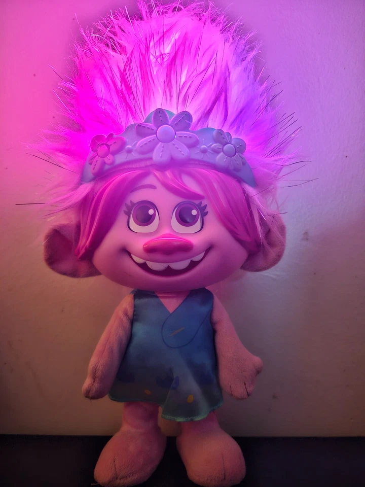 Игрушка мак Trolls World Tour Color Poppin' поет и светится  - Изображение 3 из 3