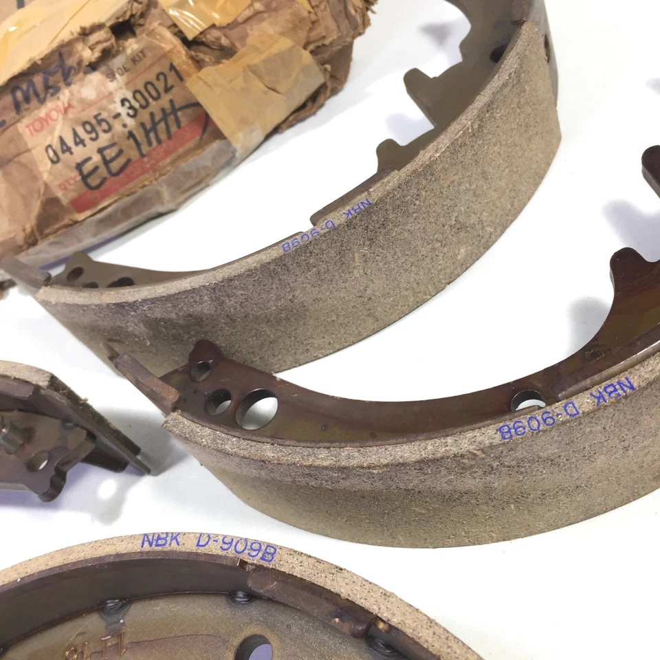 Kit Zapata Freno Trasero 04495-30021 Toyota Crown MS60 MS65 Original Nuevo de Lote Antiguo Foto 4 de 4