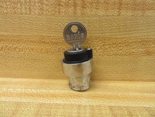 Schneider Telemecanique ZB2-BG9 Keyed Selector Switch ZB2BG9