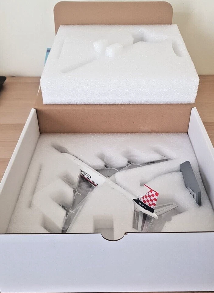 InFlight 1/200 IF701MONT0122B, Boeing 707-100 Montana Austria Airlines OE-IRA - Immagine 4 di 4