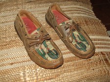 Twisted X Women's 8.5 M Brown Cactus Embroidered Driving Moc SMUWDM35