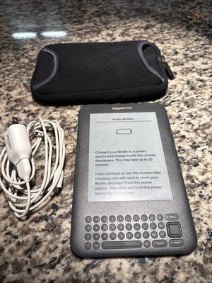 Amazon Kindle 3rd Gen Keyboard E-Reader Bundle Graphite D00901 For Parts Only