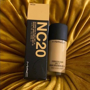 studio fix fluid nc20