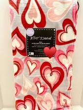 Betsey Johnson Valentines Heart Ultra Plush Soft Full Queen Size Blanket New
