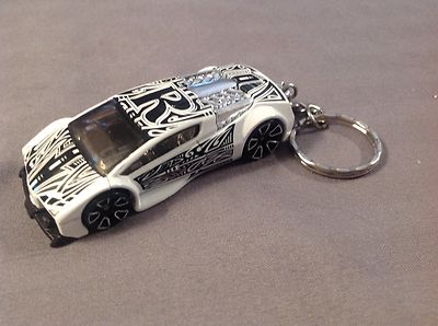 HOT WHEELS Custome Zotic Art Car Handmade Key chain *