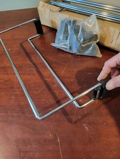 Wand-/Türschuhhalter der Marke Hafele. Chrom mit allem Befestigungsmaterial. Schwerlast