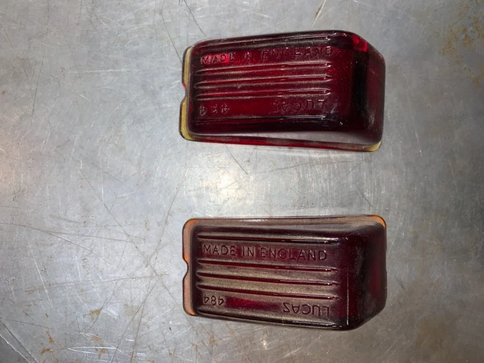 Par de lentes de vidrio Lucas 572578 NOS.  L484. Lente trasera Hillman Minx 1949-53 —S1- Foto 2 de 3
