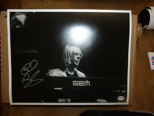 RICK WAKEMAN "YES"  HAND SIGNED CONCERT 11X14 PHOTO PSA/DNA ORIGINAL 1/1