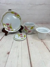 The Toscany Collection Fine China Teacup with Cover/Plate/Plastic Strainer NIB