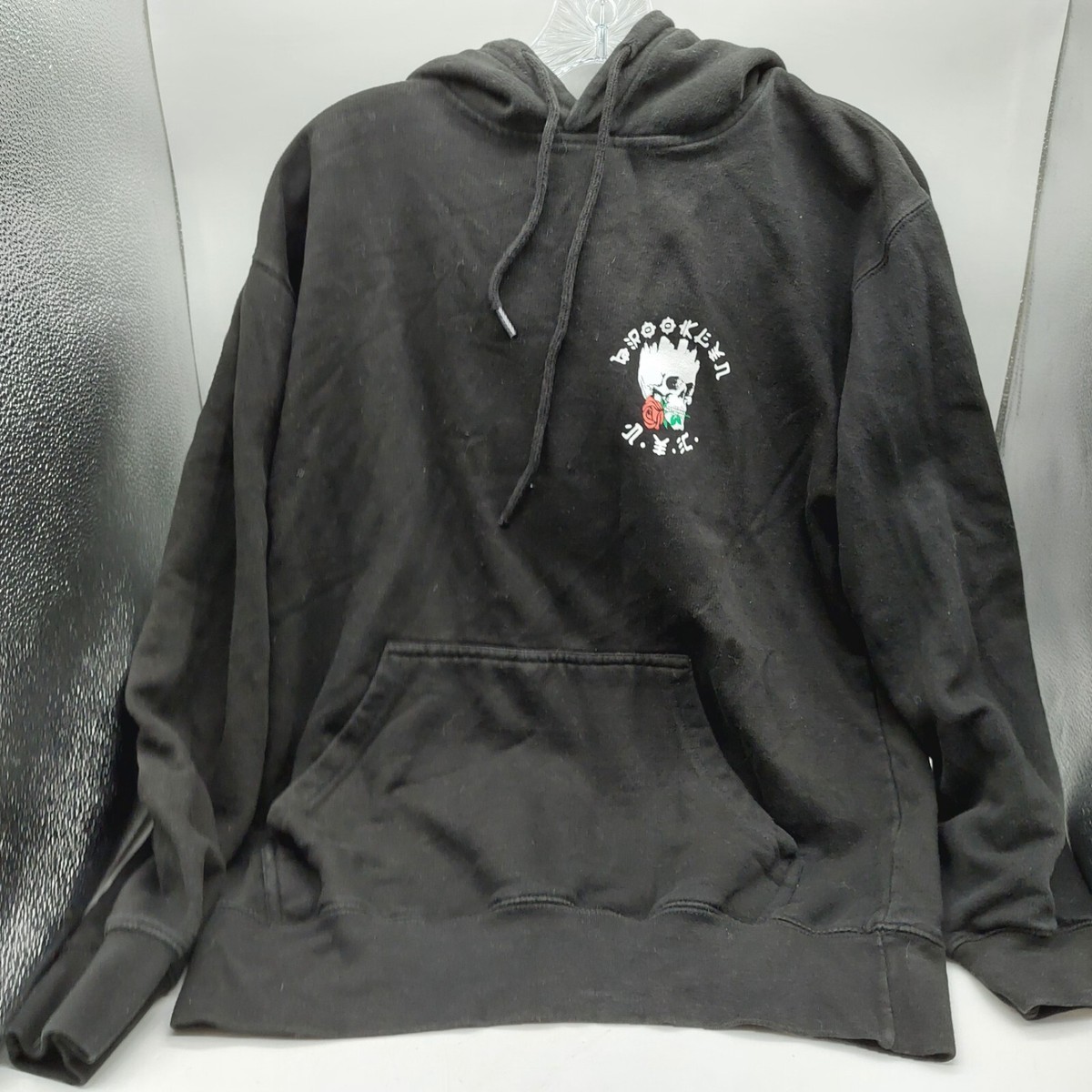 SCW Hoodie Sweatshirt Size Medium Black Graphic Skull Roses