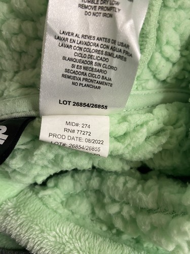 STAR WARS MANDALORIAN THE WAYY BIG HOODIE DISNEY WEARABLE BLANKET MSRP $49 - Picture 6 of 7