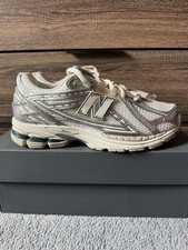 New Balance 1906R Silver Metallic Cream Mens ...
