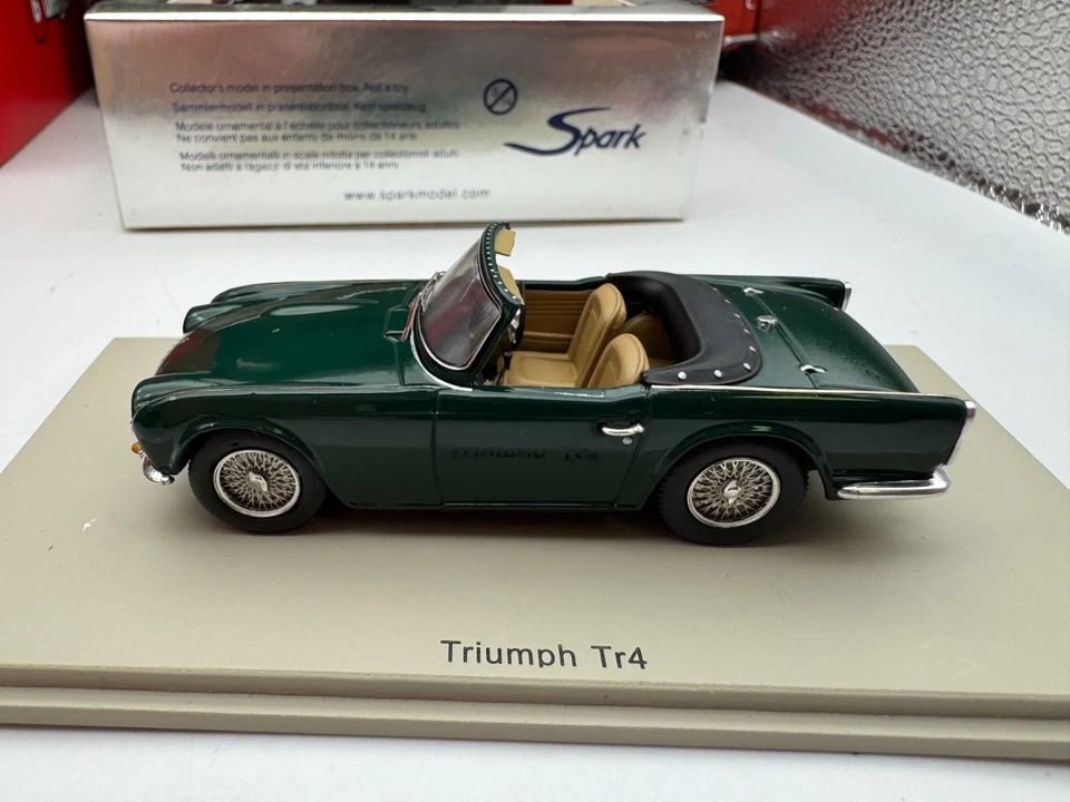 Spark 1/43 Triumph Tr4 Green #374 - Image 2 of 4