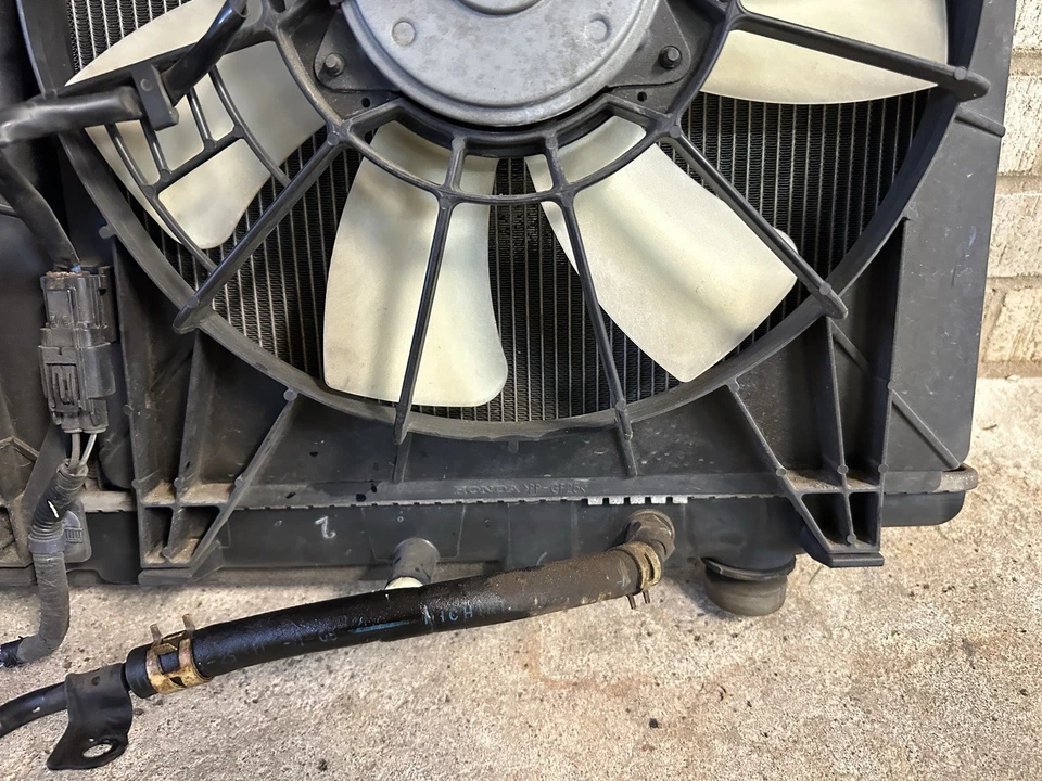 Conjunto de ventilador de refrigeración del radiador OEM - Honda Accord 2009 2,4 L (DENSO / HONDA) Foto 4 de 4
