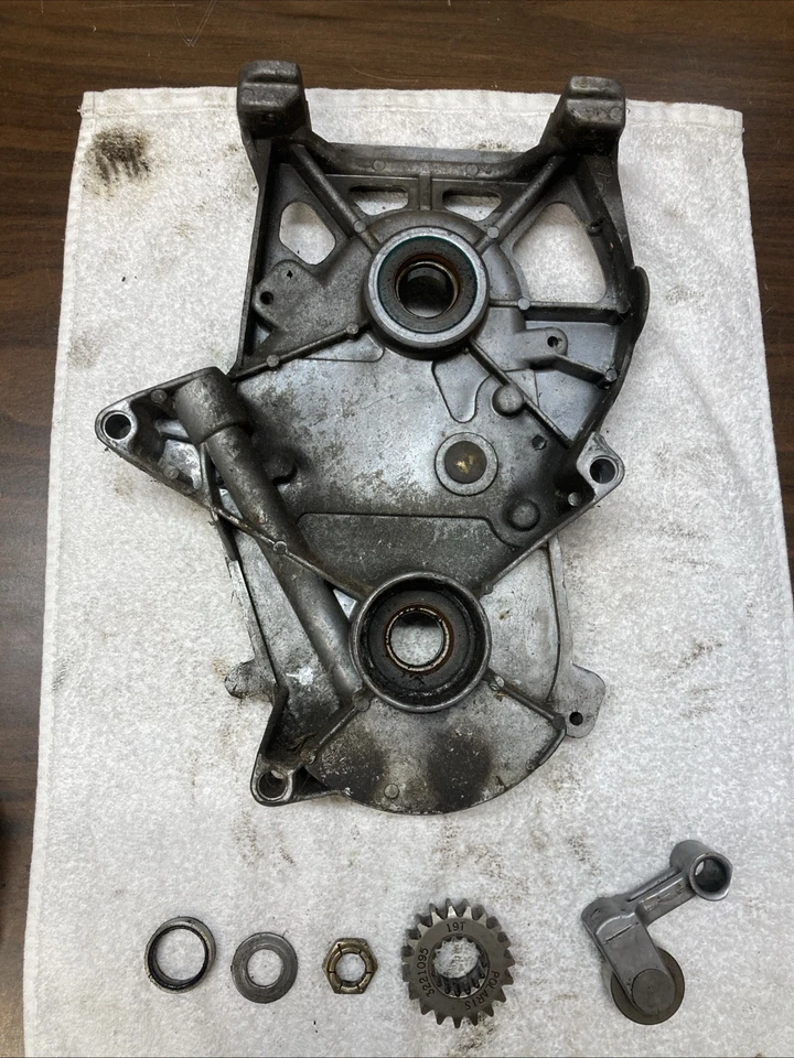 Polaris Trail Touring 550f 2003 estuche de cadena sin cubierta con tensor piezas diversas Foto 2 de 3