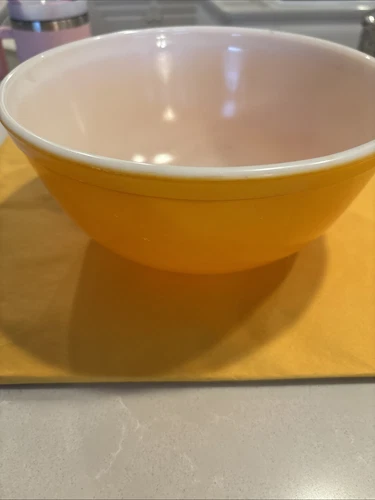 Pyrex 2 1/2 Qt. Mixing Bowl Bright Orange Citrus Pattern MINT